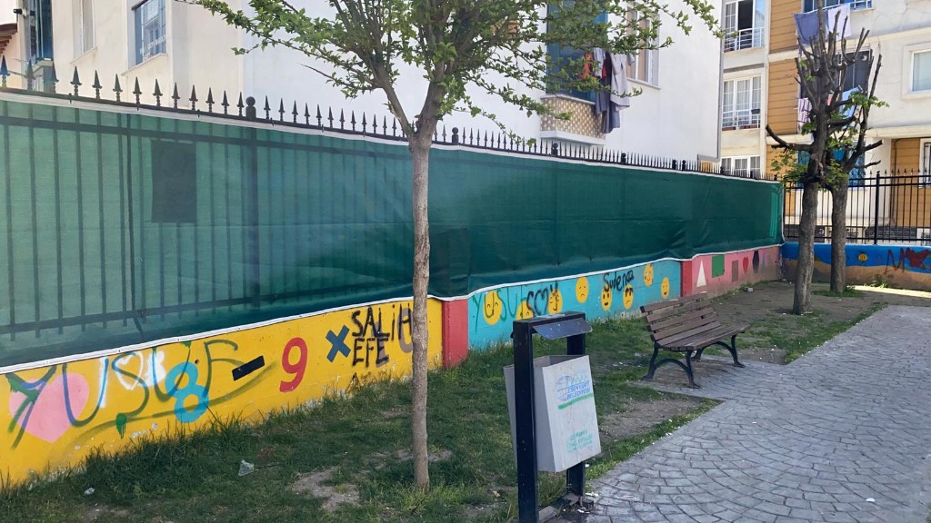 Esenyurt Park Yeşil Çit Kapama