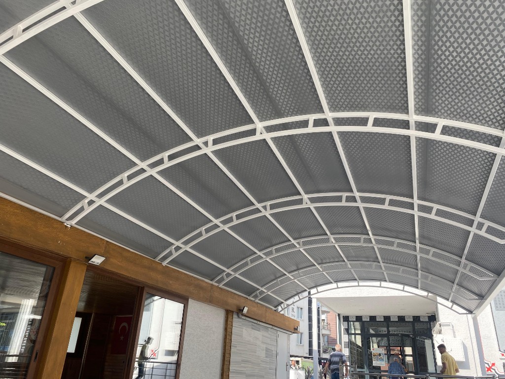 Gri Desenli Giriş Tünel Kaplama